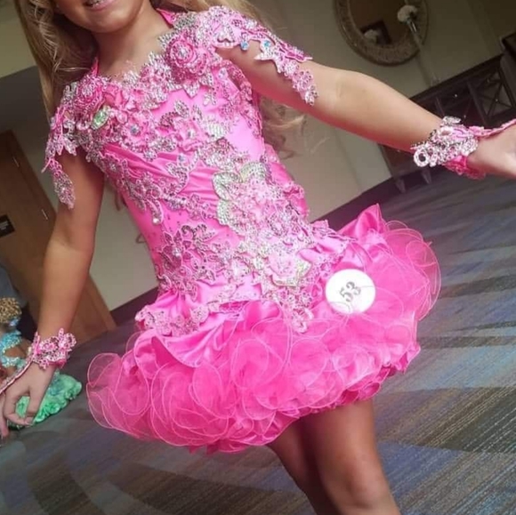 Shuggy Cupcake Dress - Picture 4 of 8